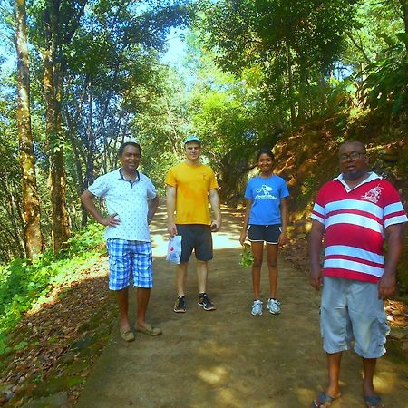 Sapphire Holiday Resort Ratnapura Extérieur photo